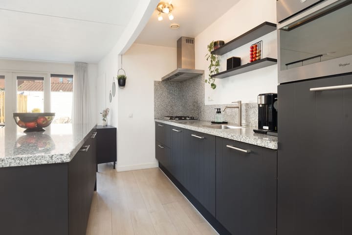 Foto 15 van Willem Alexanderhof 9