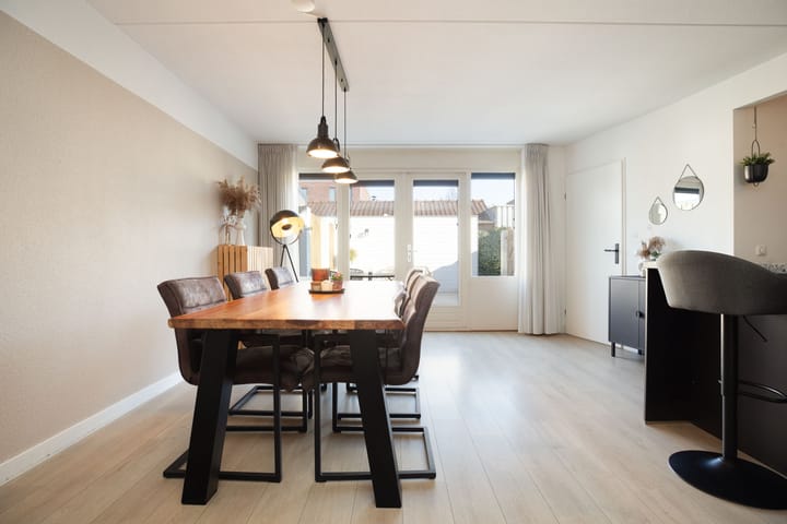 Foto 16 van Willem Alexanderhof 9