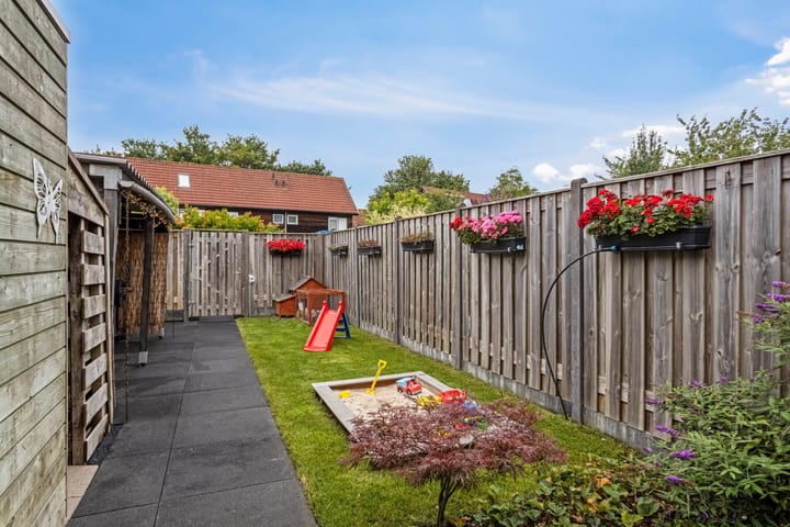 Foto 20 van Vlierbesplein 19