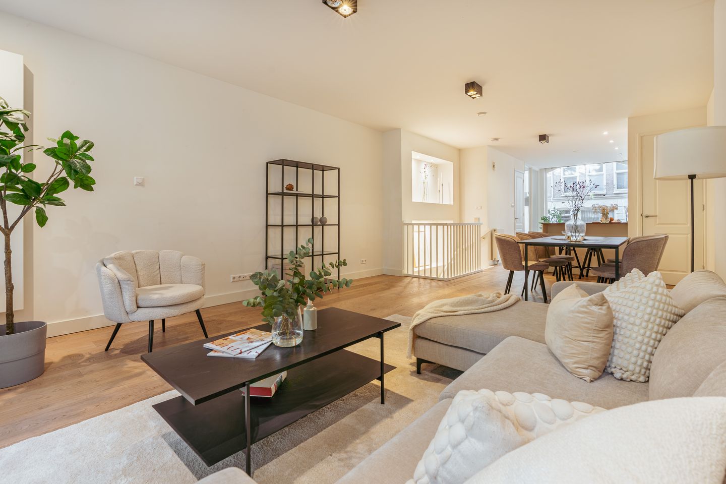 Photo 5 of Da Costastraat 101-H