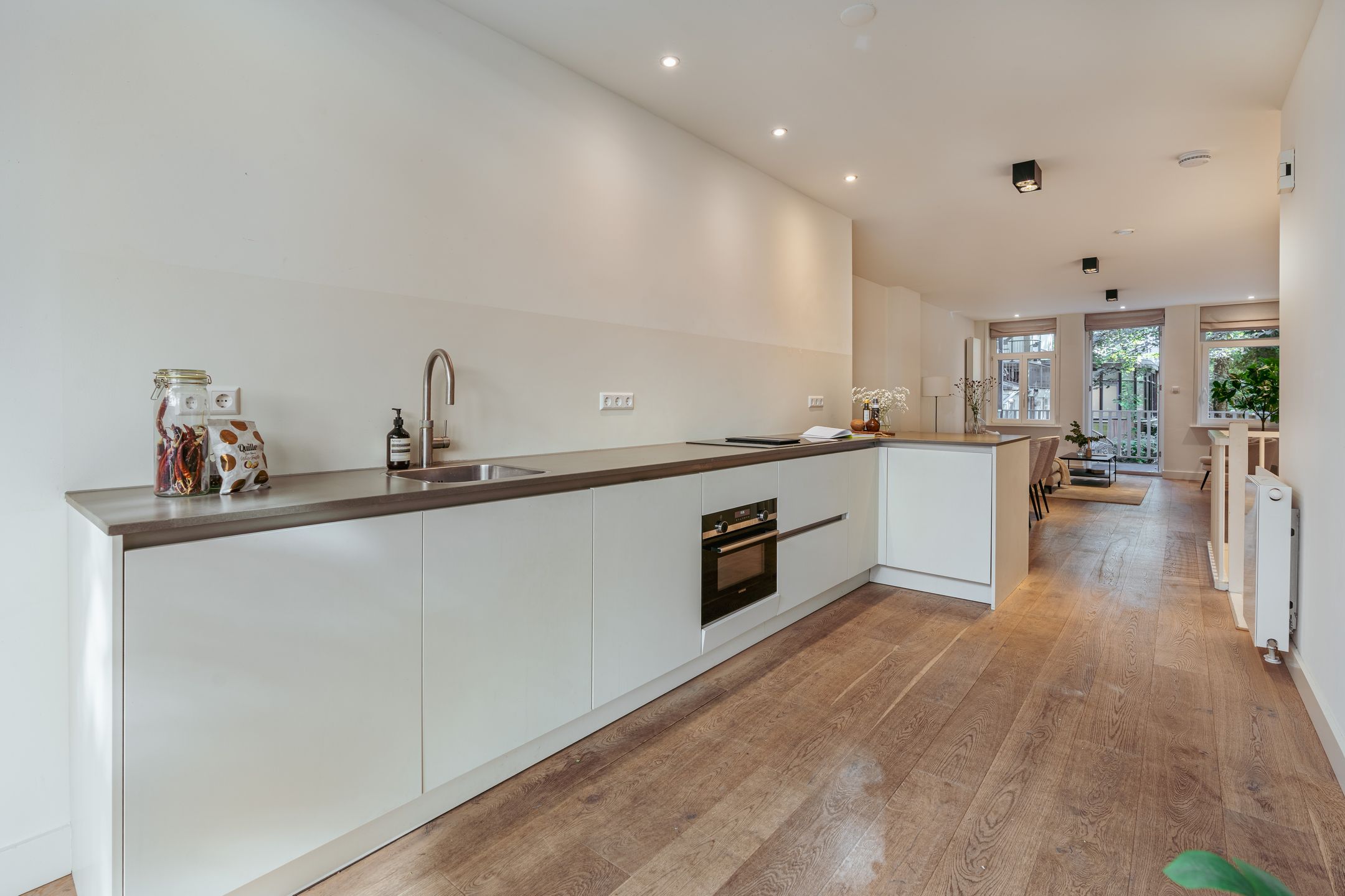 Photo 12 of Da Costastraat 101-H