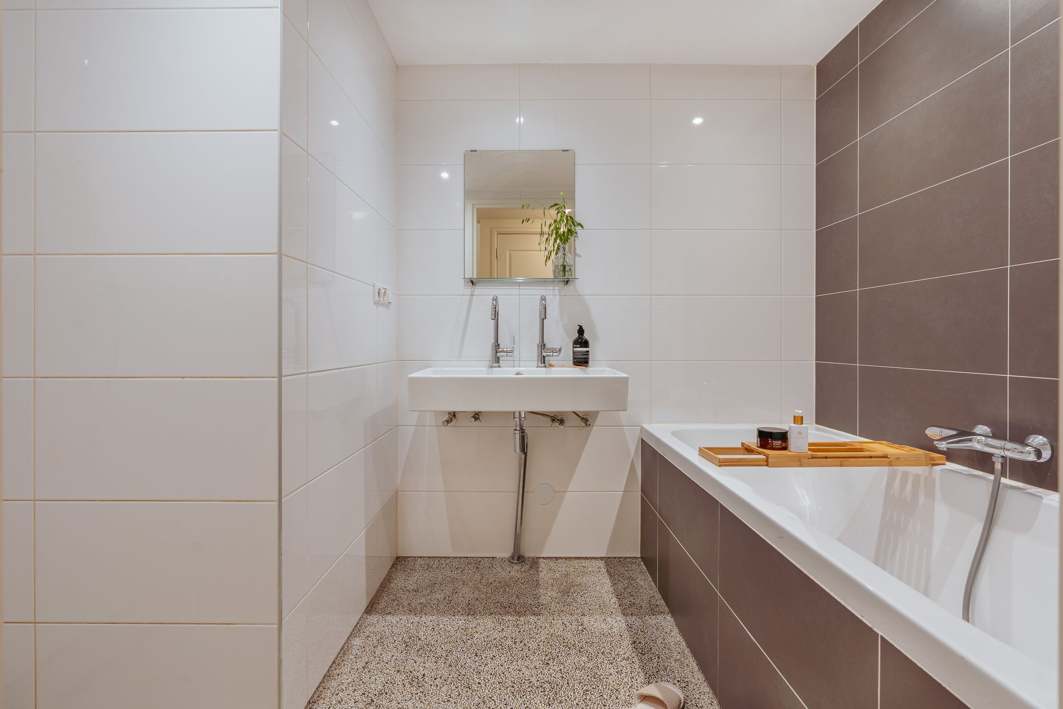 Photo 24 of Da Costastraat 101-H