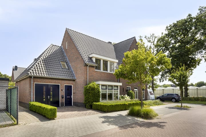 Photo 8 of Maatschappijstraat 31