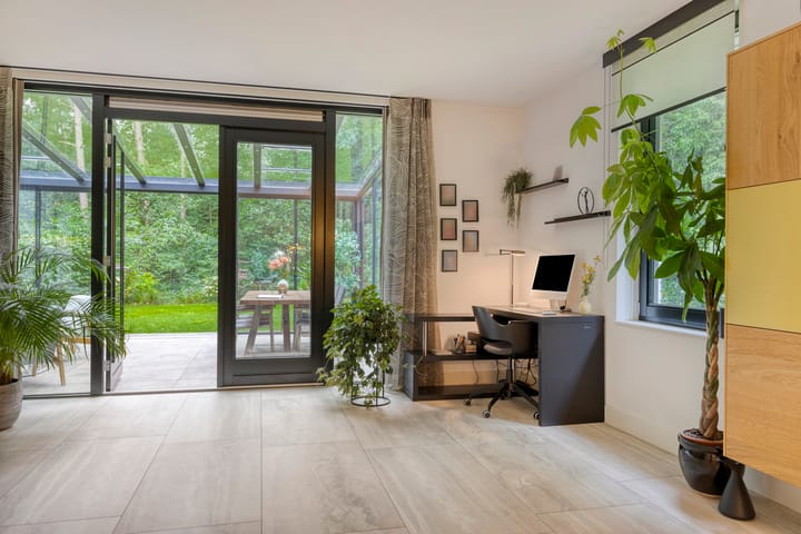 Photo 19 of Almenseweg 6