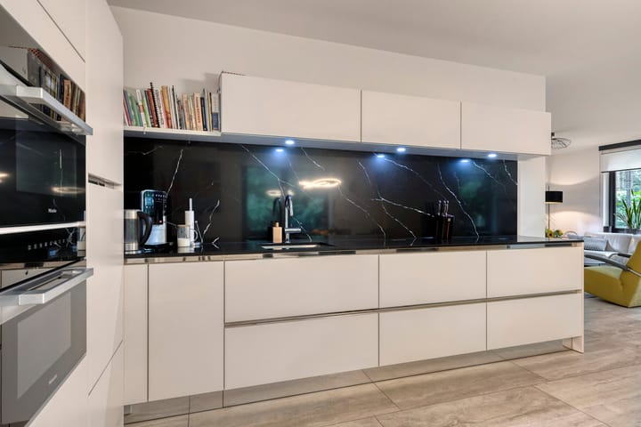 Photo 23 of Almenseweg 6