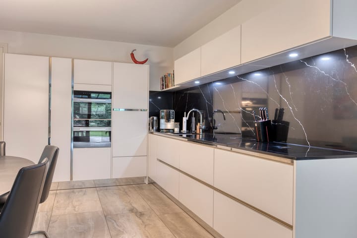 Photo 25 of Almenseweg 6