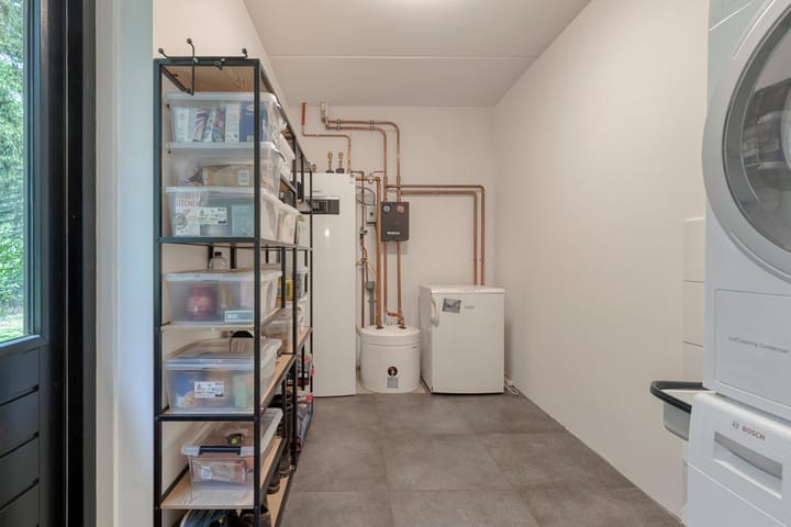 Photo 38 of Almenseweg 6