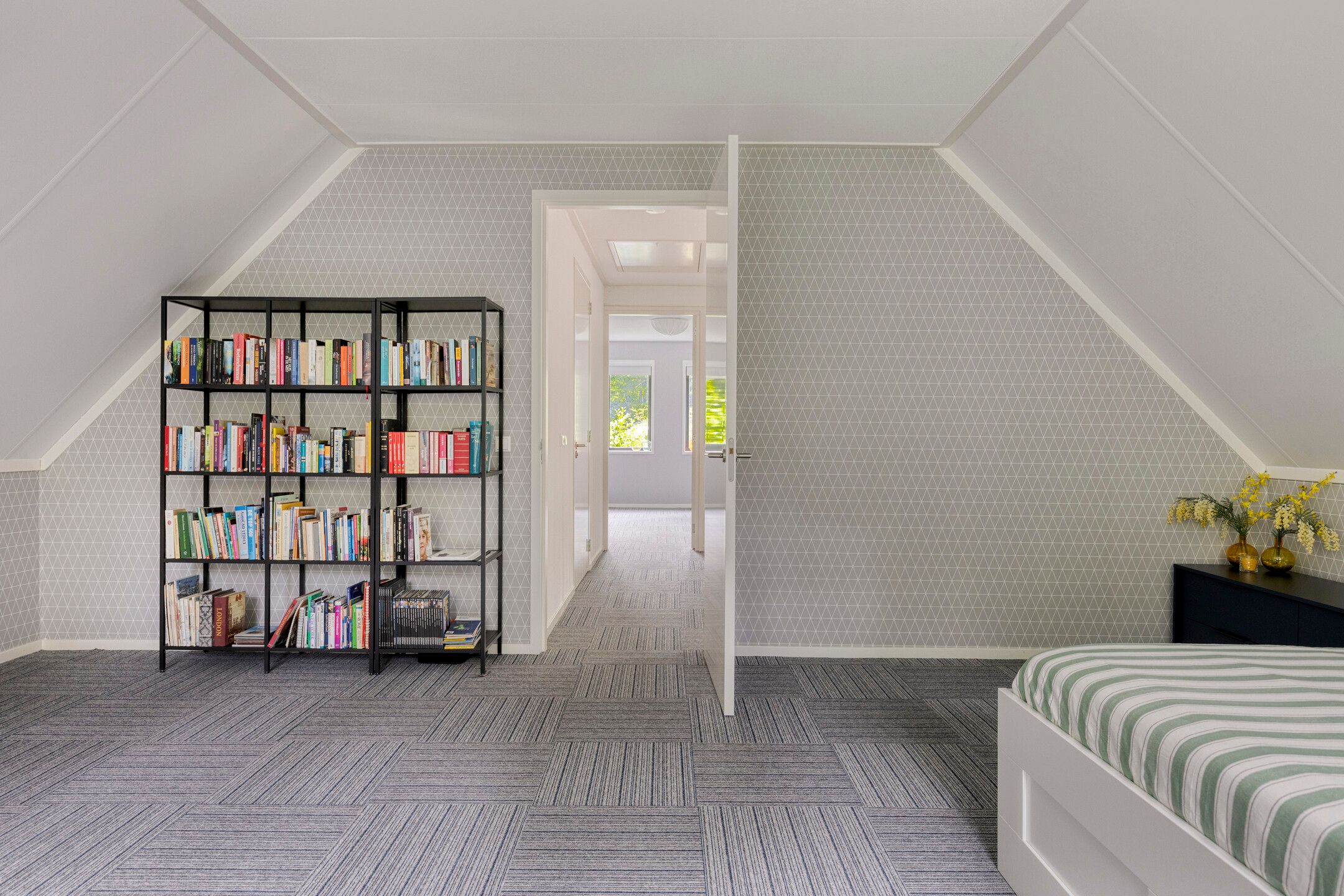 Foto 45 van Almenseweg 6