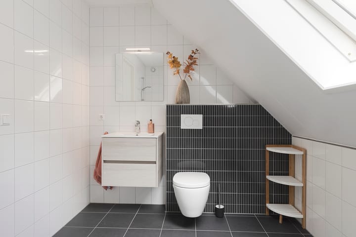 Photo 47 of Almenseweg 6