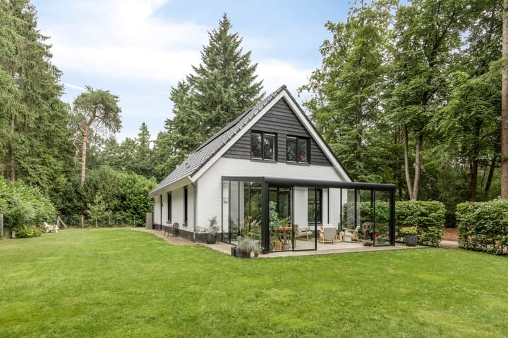 Photo 53 of Almenseweg 6