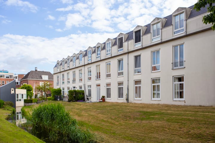 Foto 2 van Kasteelplein 44