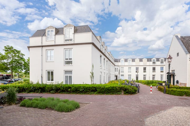 Foto 24 van Kasteelplein 12