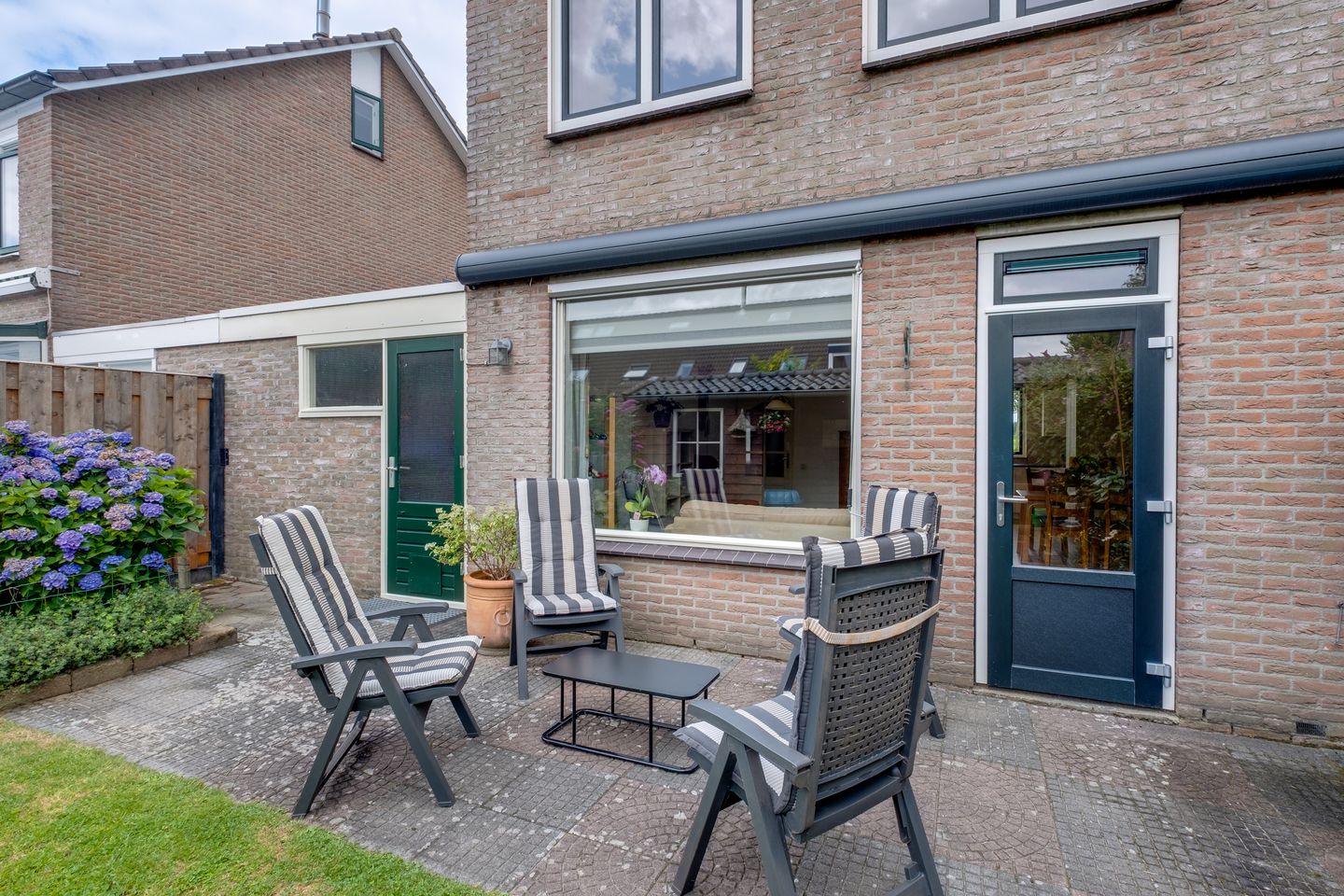 Photo 20 of Loohof 3