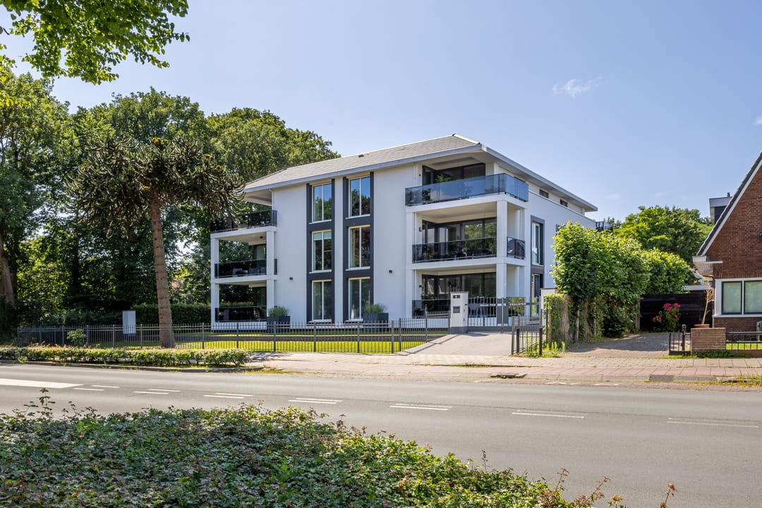 Photo 1 of Kennemerstraatweg 143-B