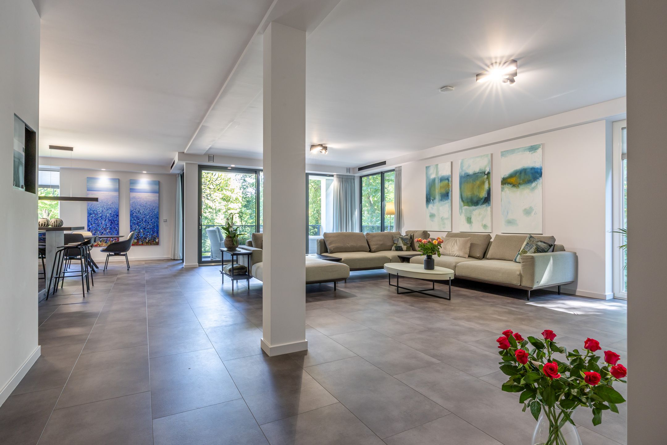 Photo 3 of Kennemerstraatweg 143-B