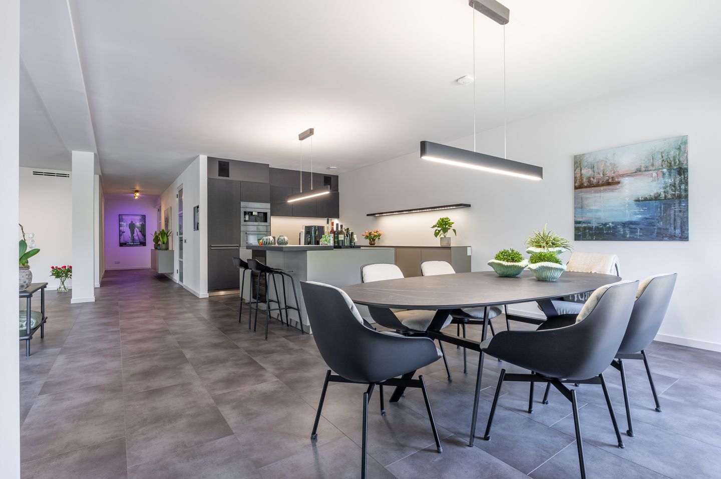 Photo 4 of Kennemerstraatweg 143-B