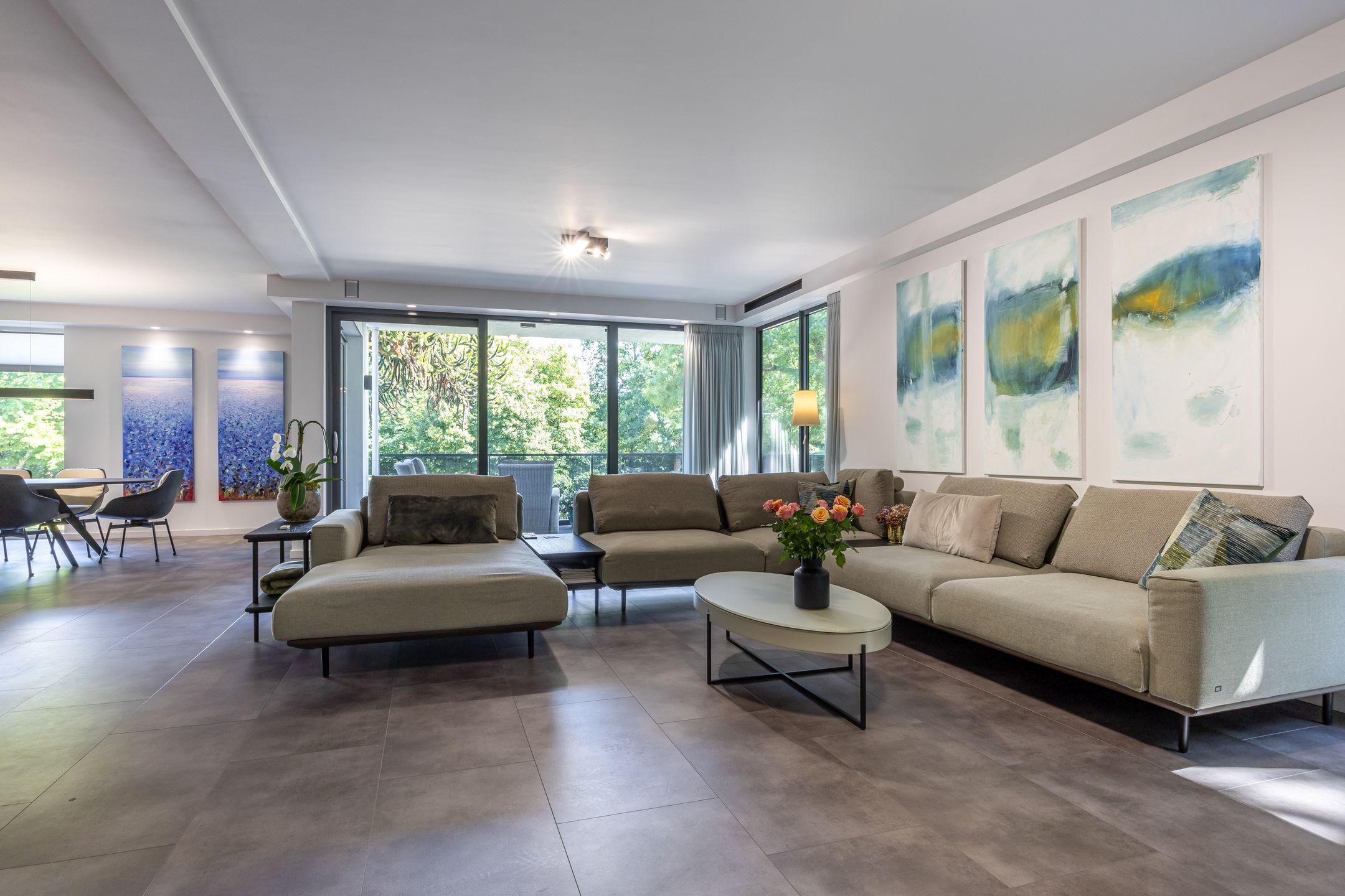 Photo 6 of Kennemerstraatweg 143-B