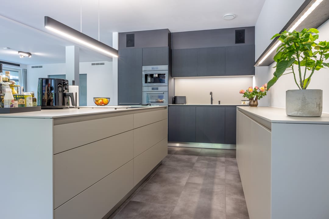 Photo 13 of Kennemerstraatweg 143-B