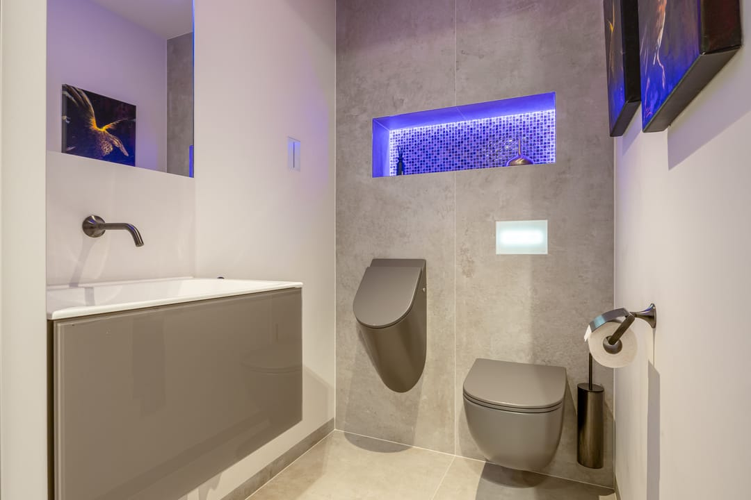 Photo 17 of Kennemerstraatweg 143-B