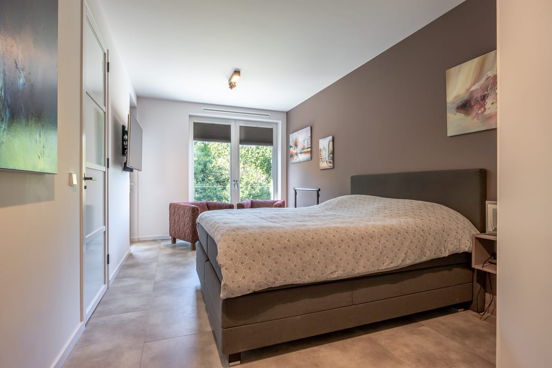 Photo 22 of Kennemerstraatweg 143-B