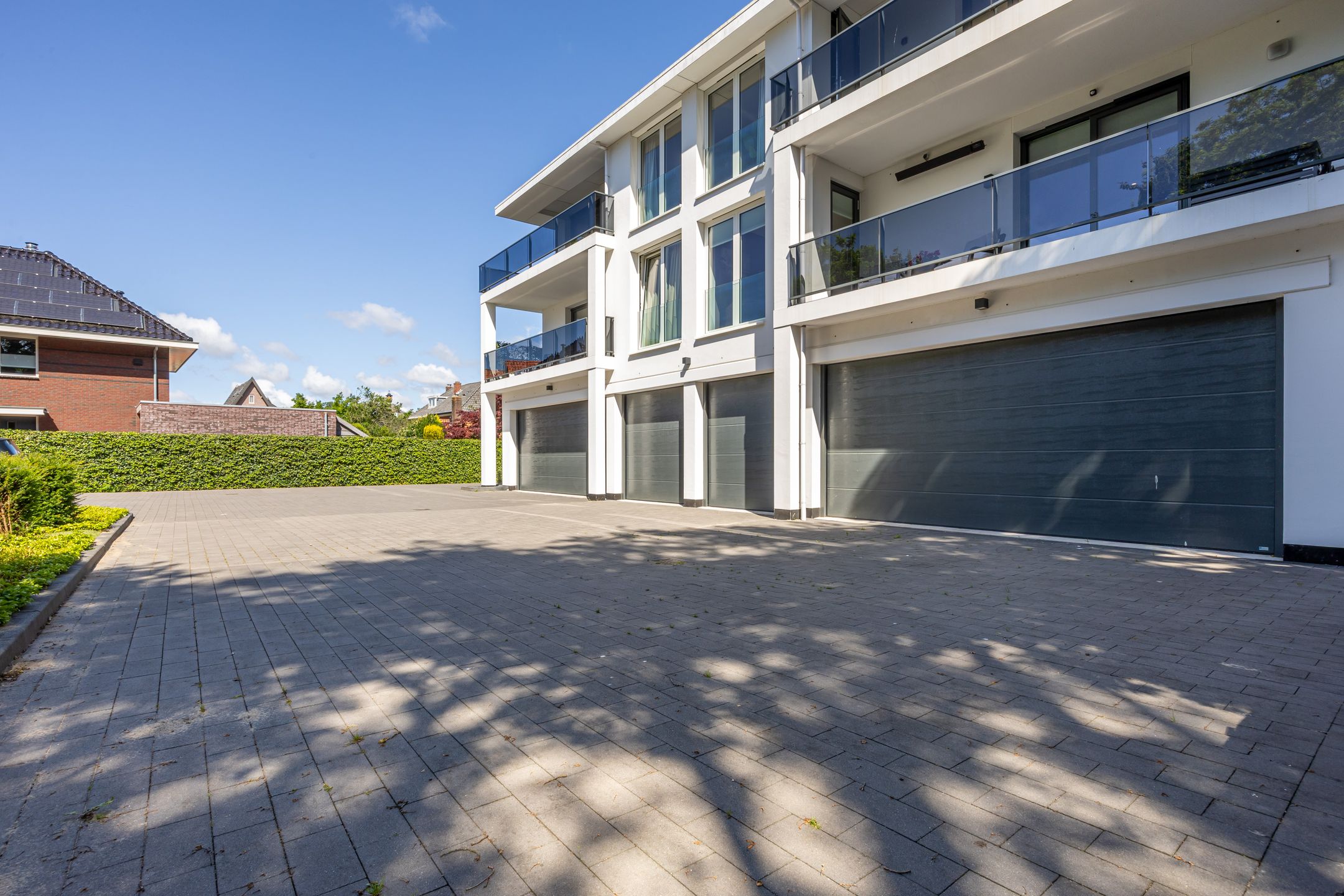 Photo 39 of Kennemerstraatweg 143-B