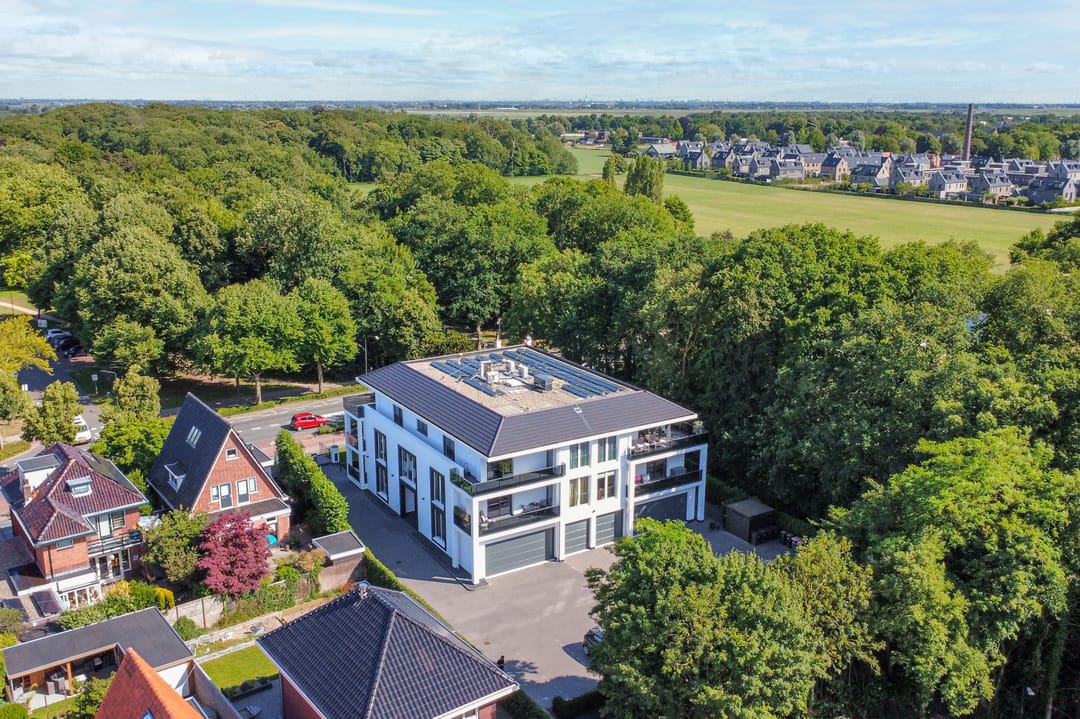 Photo 46 of Kennemerstraatweg 143-B