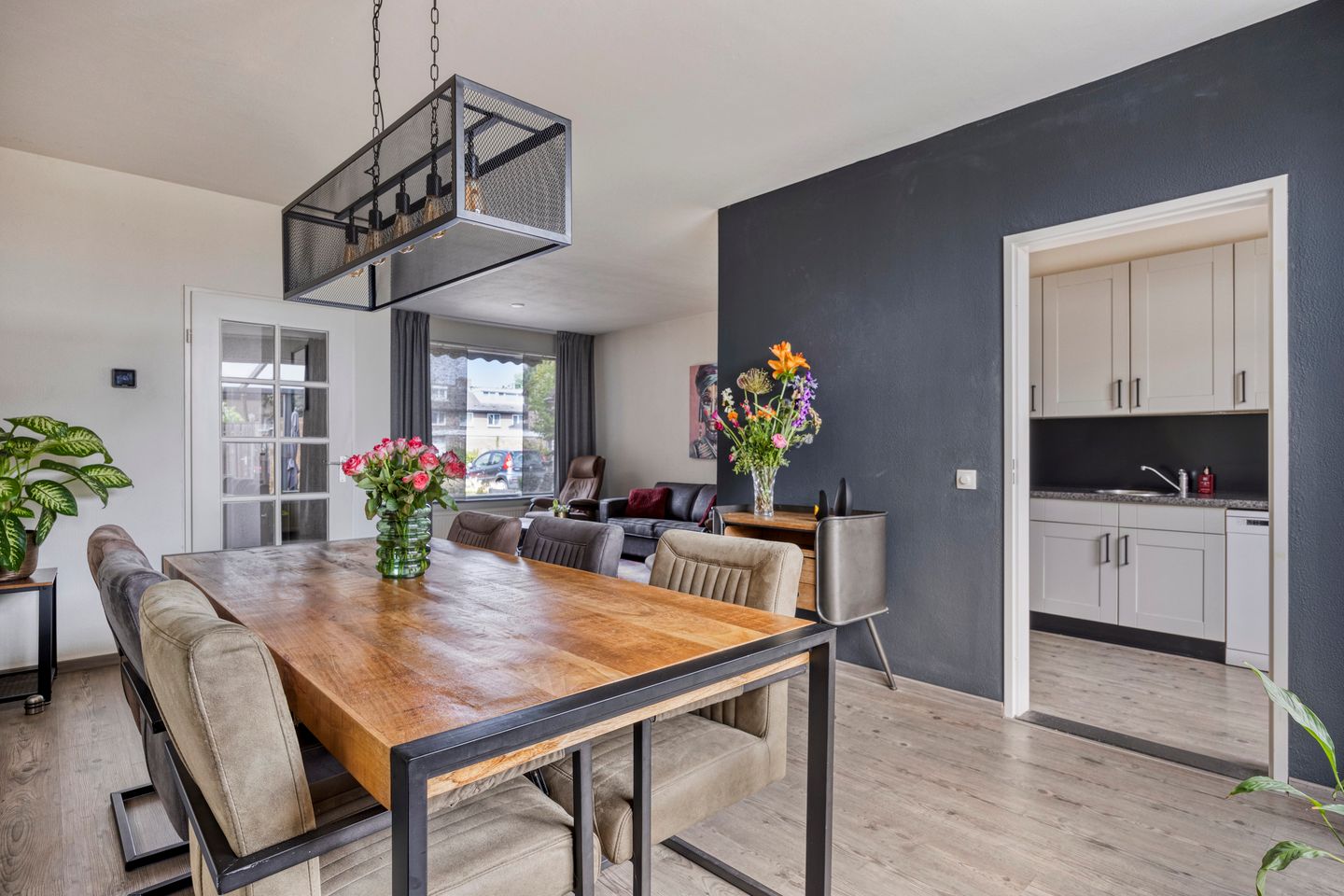 Foto 10 van Monarchstraat 25