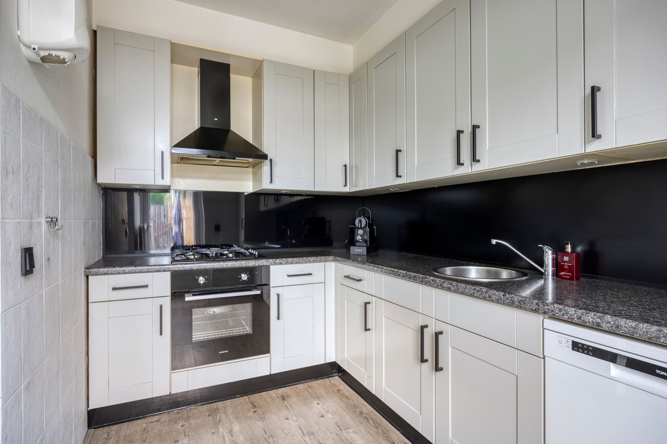 Foto 12 van Monarchstraat 25