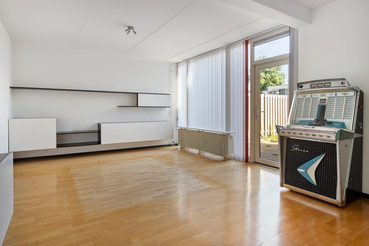 Photo 2 of Vleugelnootstraat 5