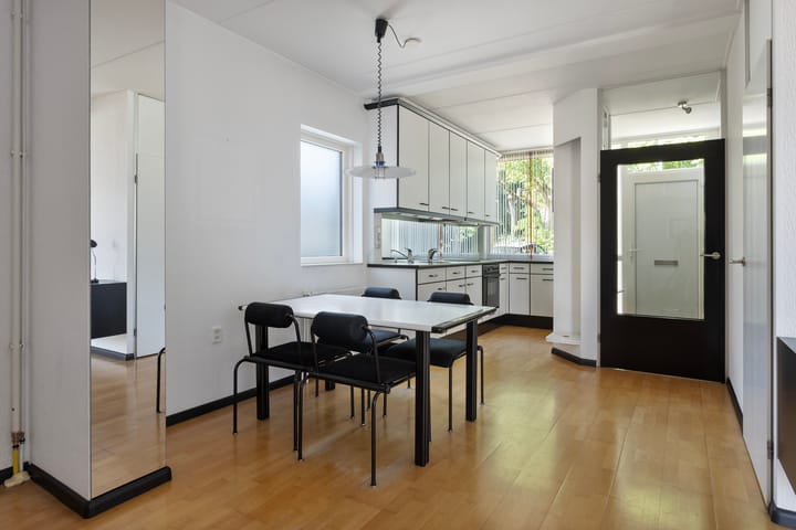 Photo 6 of Vleugelnootstraat 5