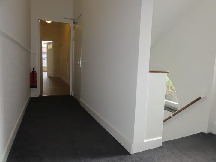 Photo 3 of Haarlemmerstraat 93