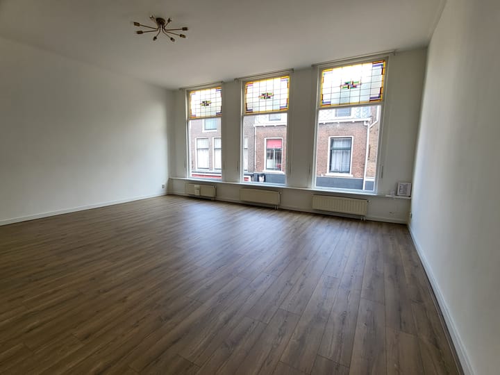 Photo 4 of Haarlemmerstraat 93