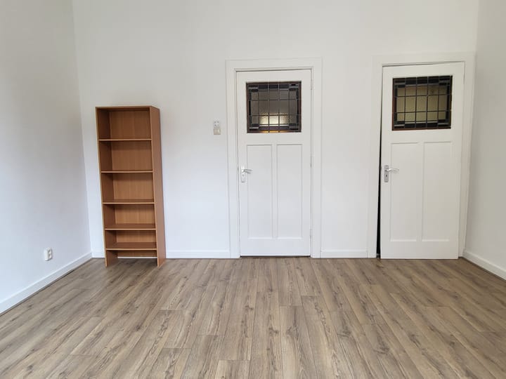 Photo 10 of Haarlemmerstraat 93