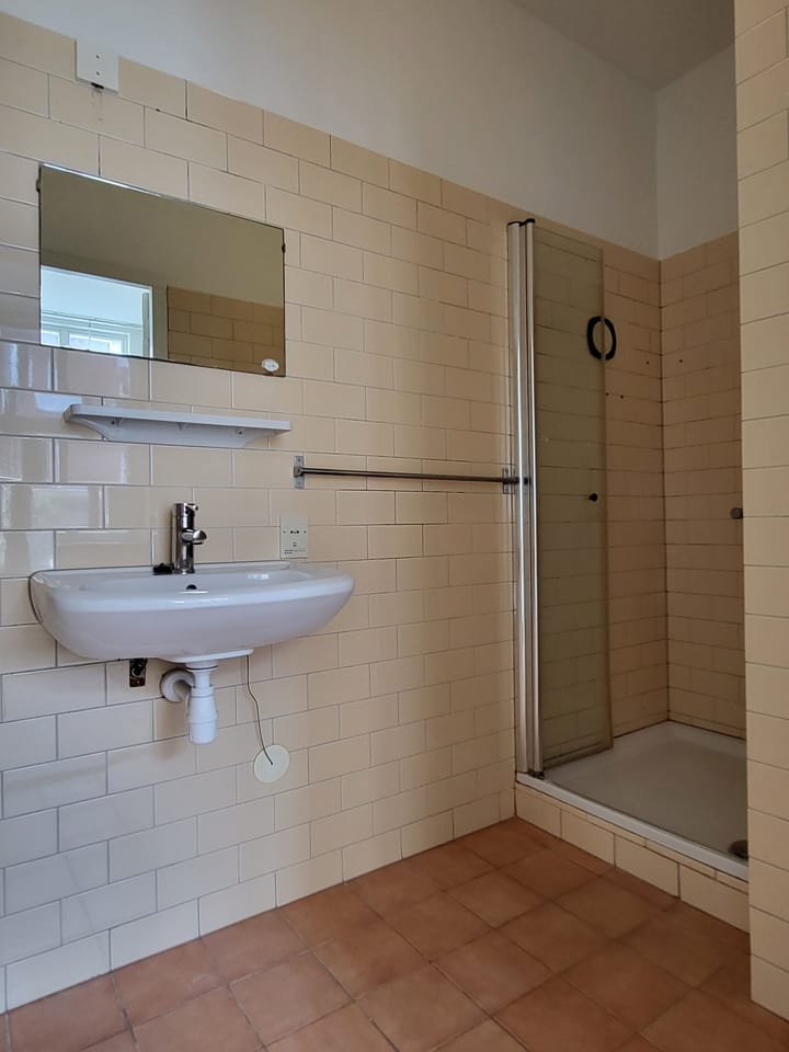 Photo 11 of Haarlemmerstraat 93