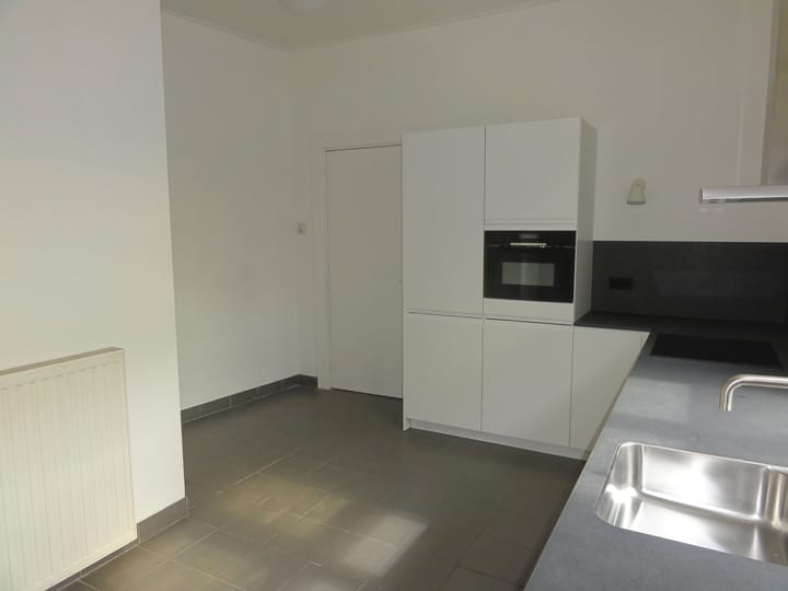 Photo 16 of Haarlemmerstraat 93