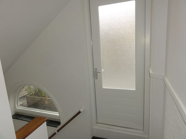 Photo 19 of Haarlemmerstraat 93