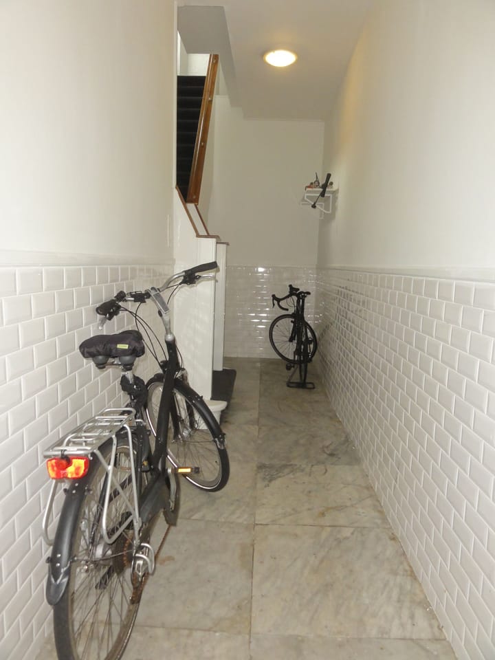 Photo 21 of Haarlemmerstraat 93