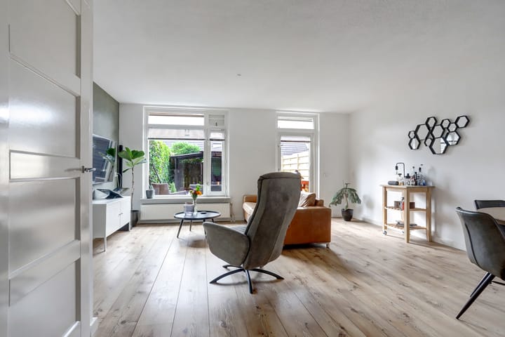 Foto 10 van Dr. Joop den Uylsingel 105