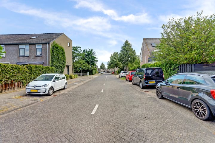 Foto 49 van Dr. Joop den Uylsingel 105