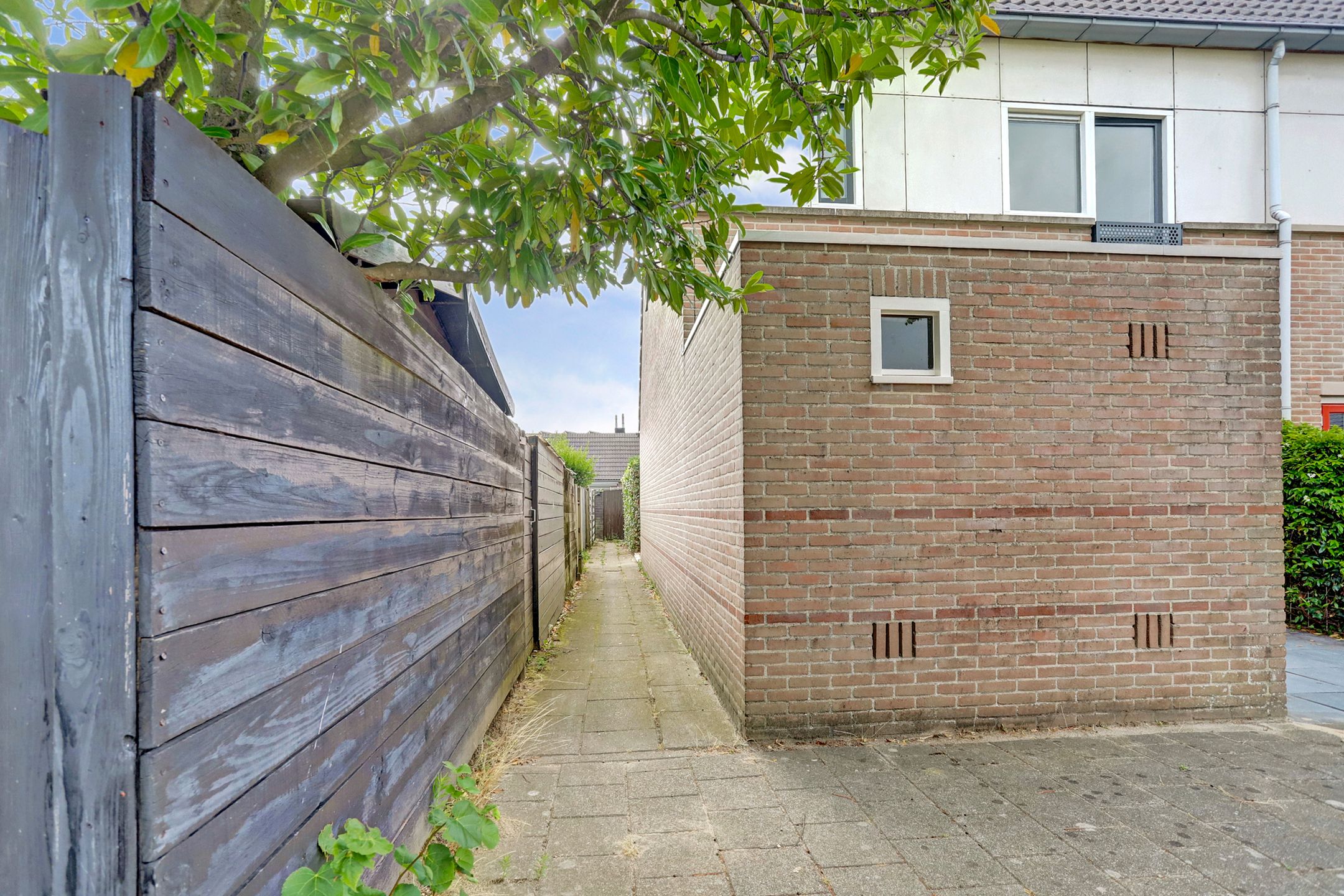 Foto 51 van Dr. Joop den Uylsingel 105