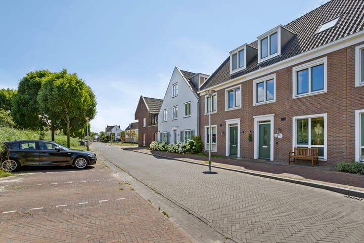 Foto 35 van Aart van der Leeuwlaan 22