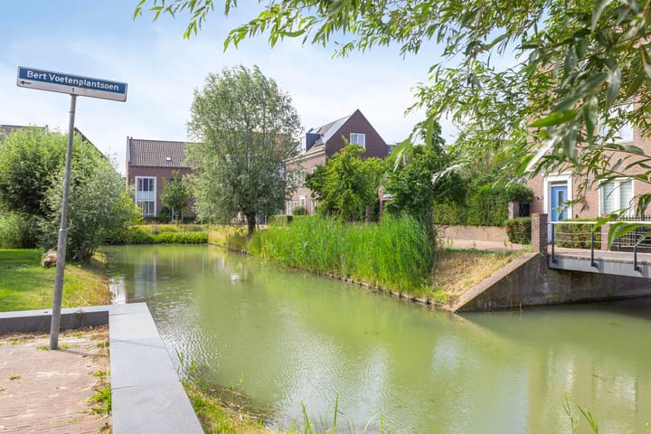 Foto 37 van Aart van der Leeuwlaan 22