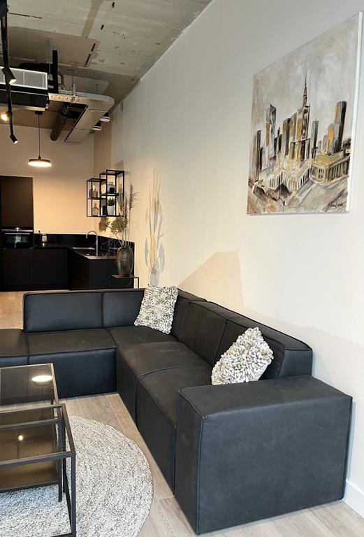 Photo 4 of Surinamepad 136