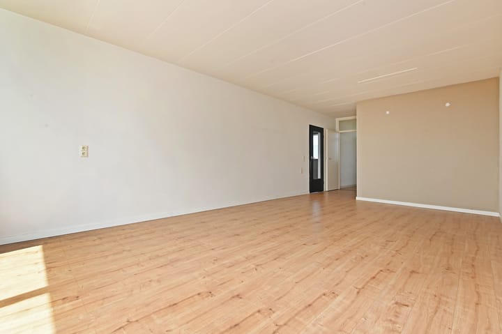 Photo 12 of Dunantstraat 1083