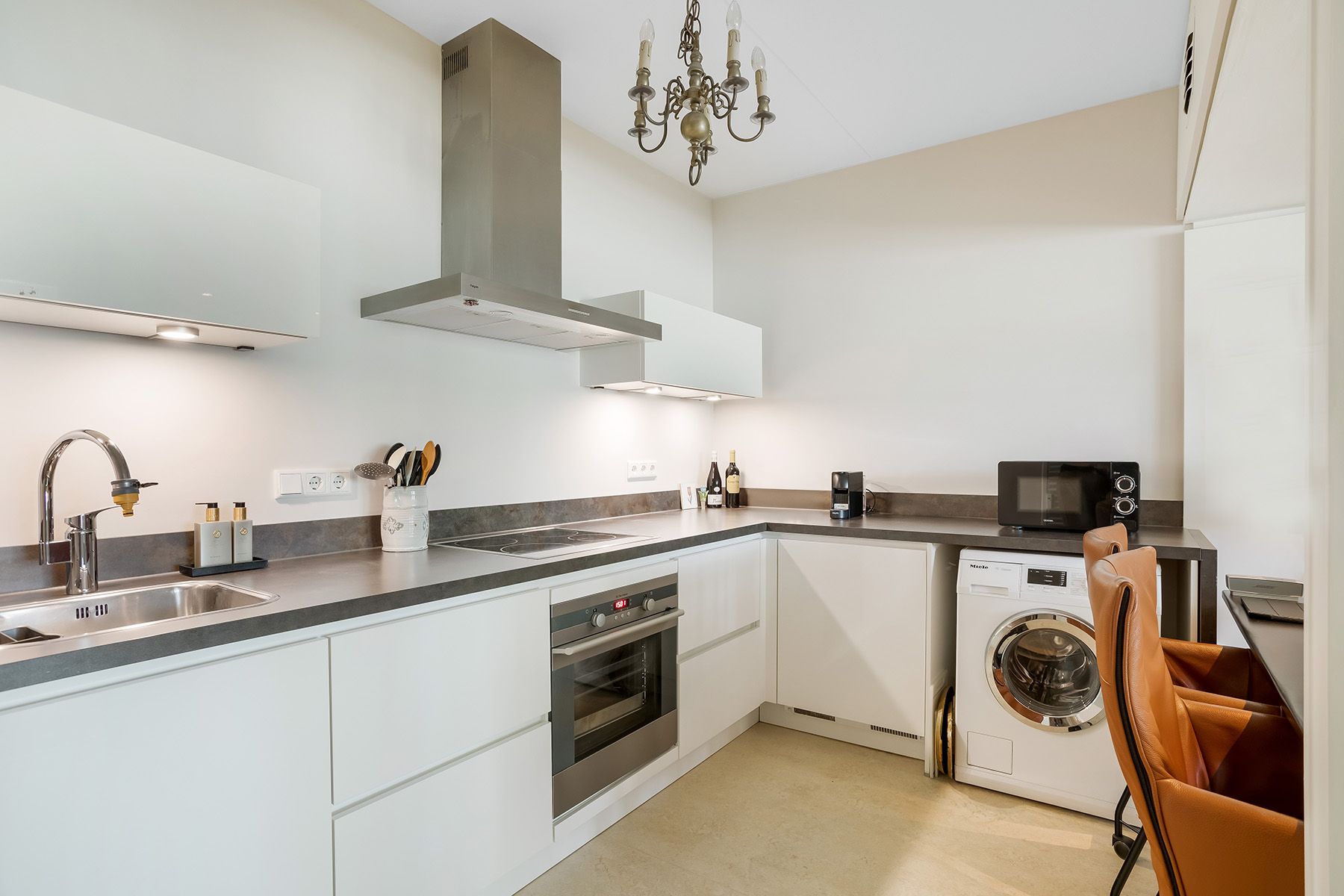 Photo 3 of Zwijnsbergenstraat 147