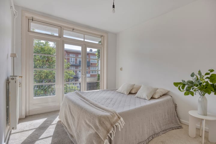 Foto 8 van Trouringhstraat 10-2