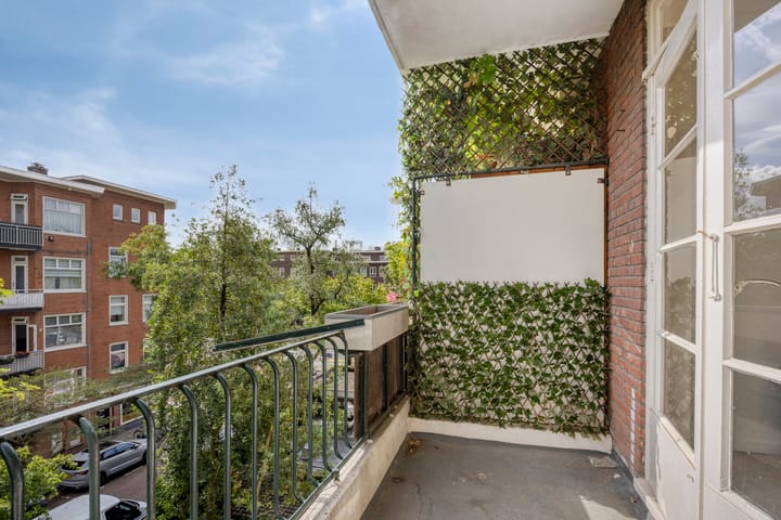 Foto 11 van Trouringhstraat 10-2