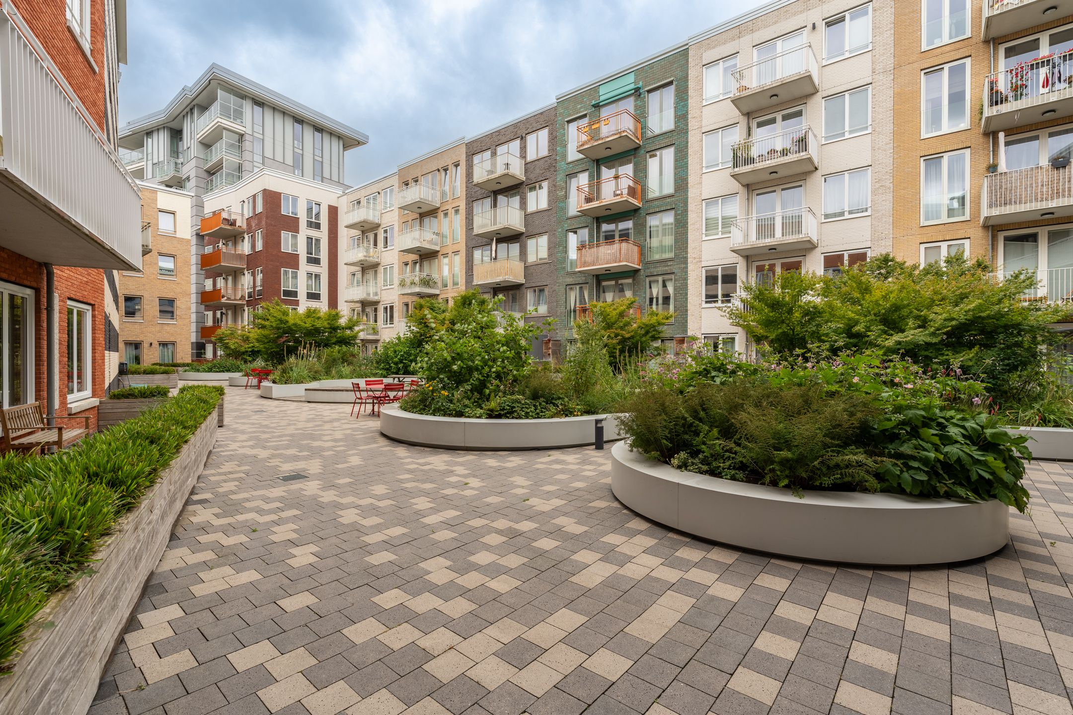 Foto 6 van Bart van der Leckhof 24