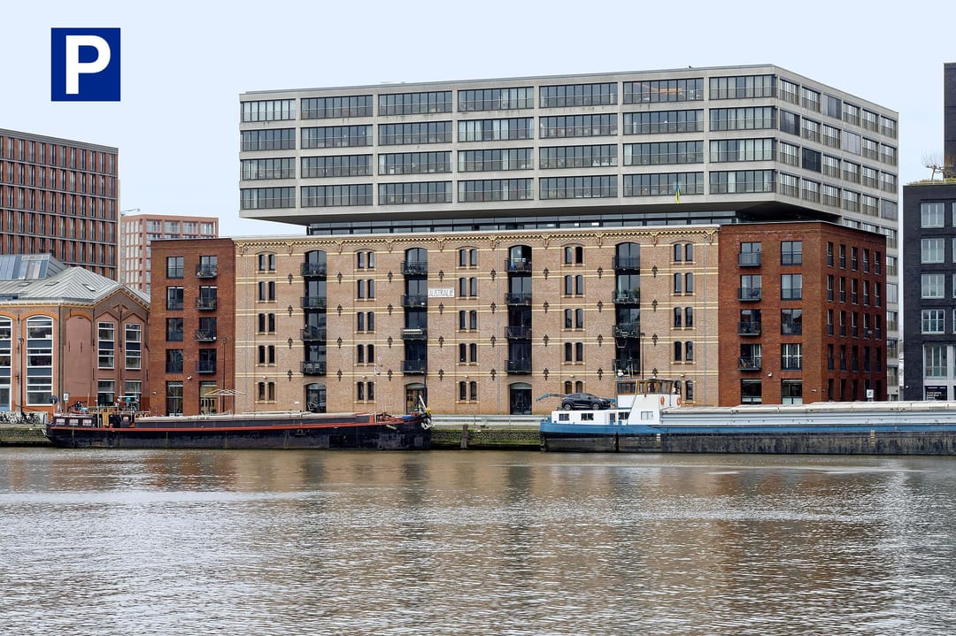 Foto 1 van Purperhoedenveem 24