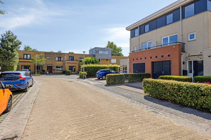 Foto 6 van Smaragd 73